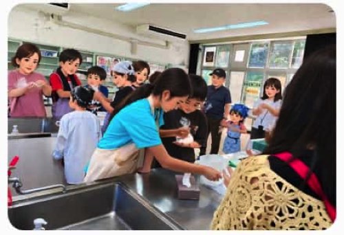 たのしさは島の端まで届くか? ―奥小学校エリアで〈こどもマルシェクッキング〉を開催・絶対安全レインボーは楽しんでもらえたか?@〈楽しい居場所&教育〉たのしい教育のエキスパート-子どもおひさまバザール-かちゅーアンダンスーづくり